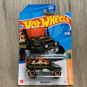 Moving Cargo Delivery Truck Baja Hauler Hot Wheels  Diecast Toy 2023 Hotwheels 🆕